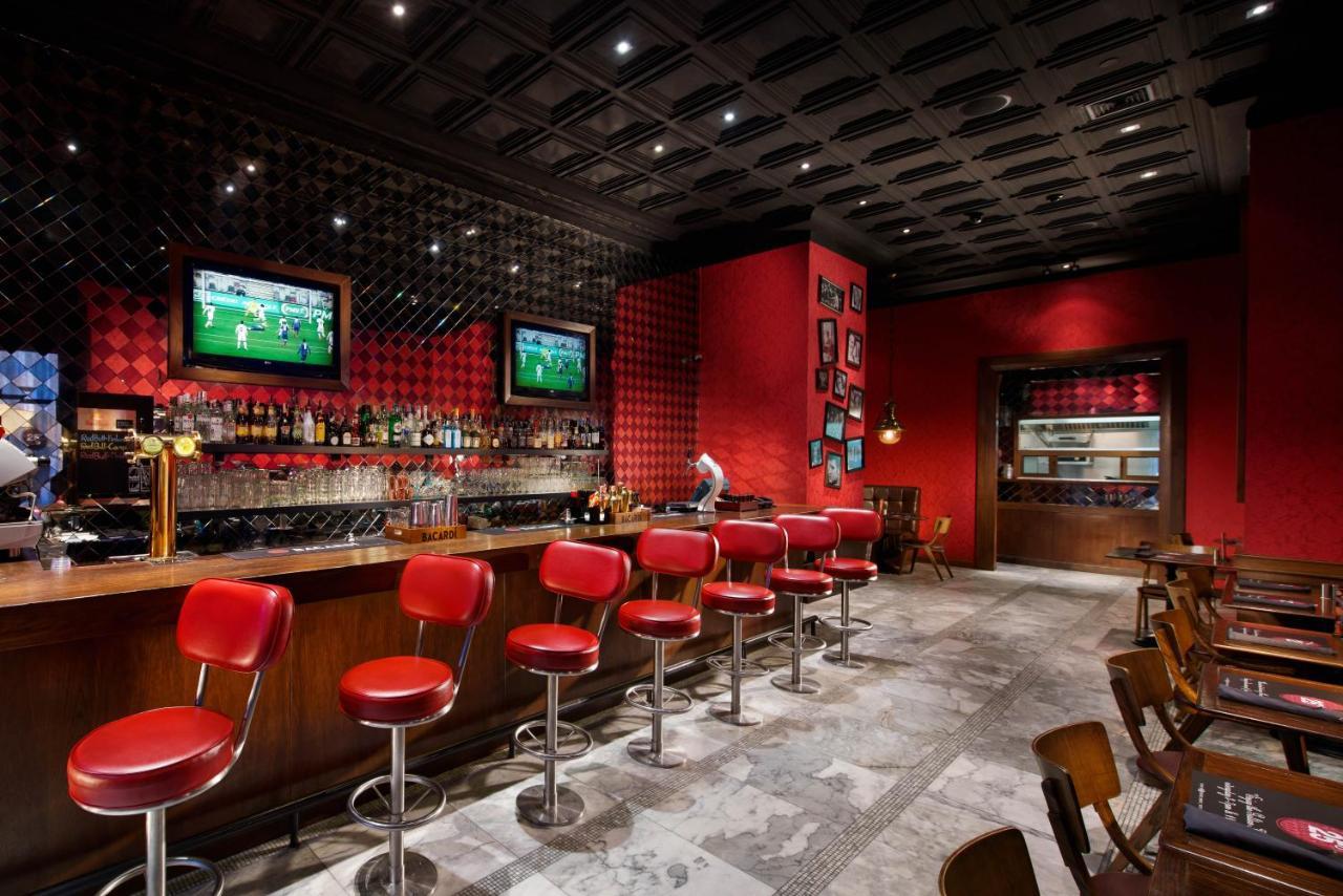 풀맨 방콕 호텔 G 외부 사진 The interior of a typical restaurant