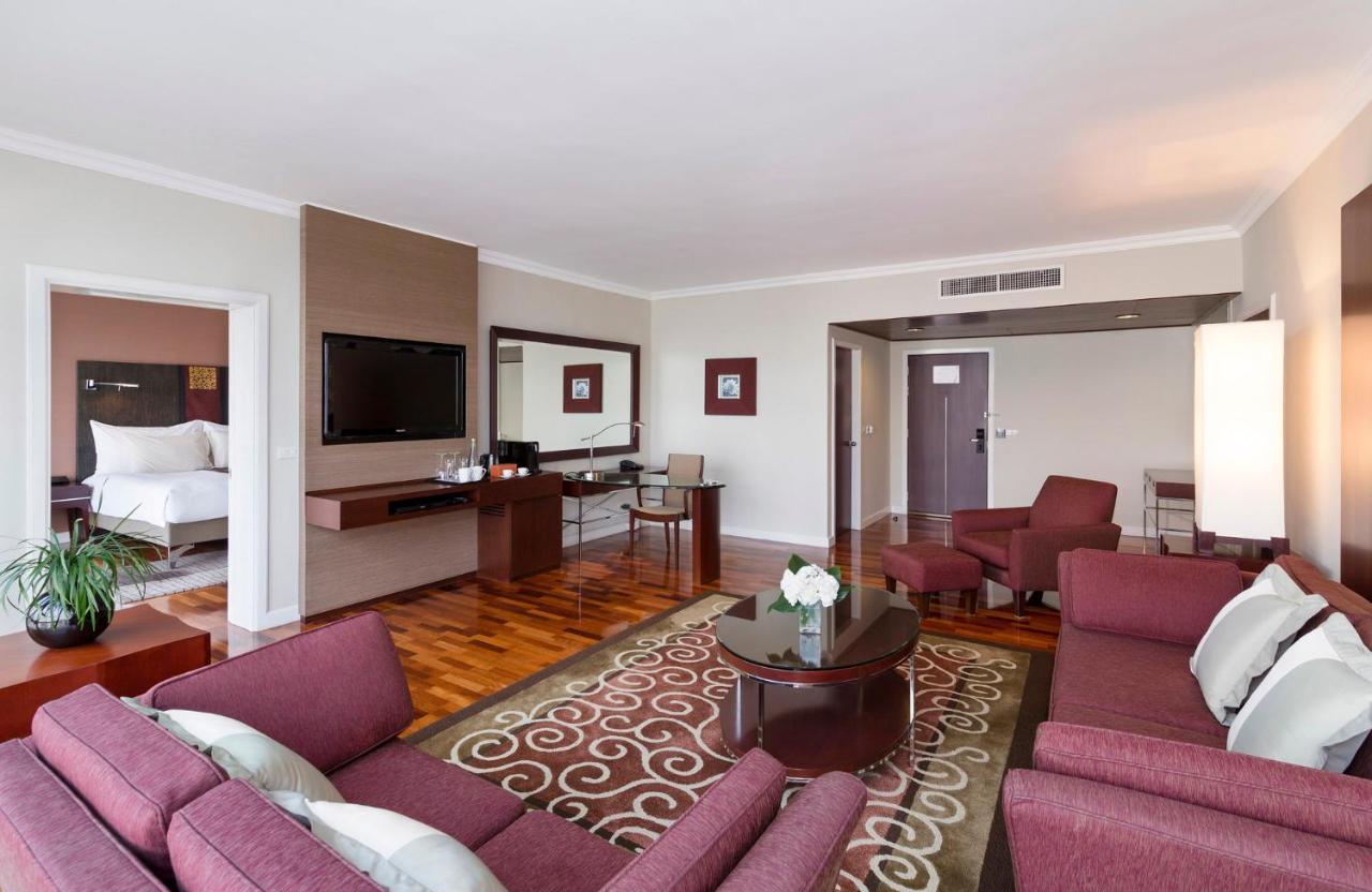 풀맨 방콕 호텔 G 외부 사진 Suite at the Hilton Athens