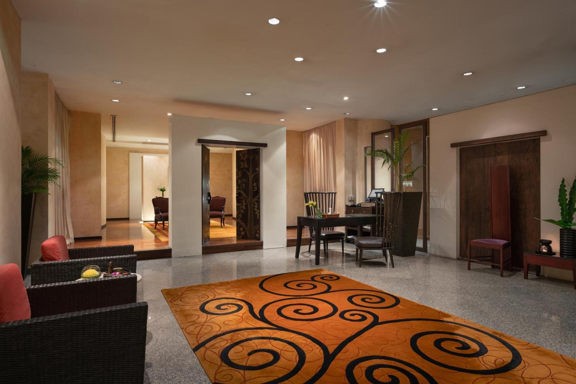 풀맨 방콕 호텔 G 외부 사진 A suite at the Mandarin Oriental, Kuala Lumpur