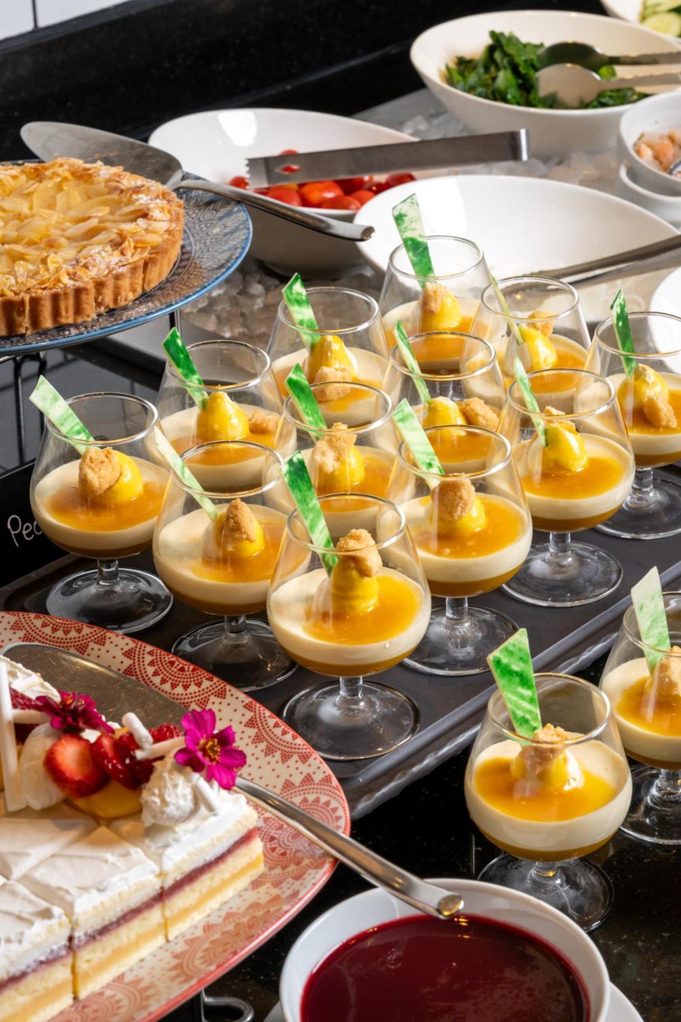 풀맨 방콕 호텔 G 외부 사진 A mango pudding