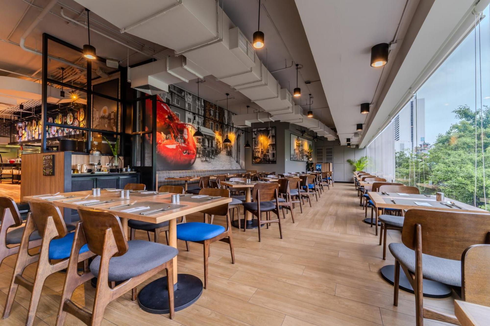 풀맨 방콕 호텔 G 외부 사진 The interior of the restaurant